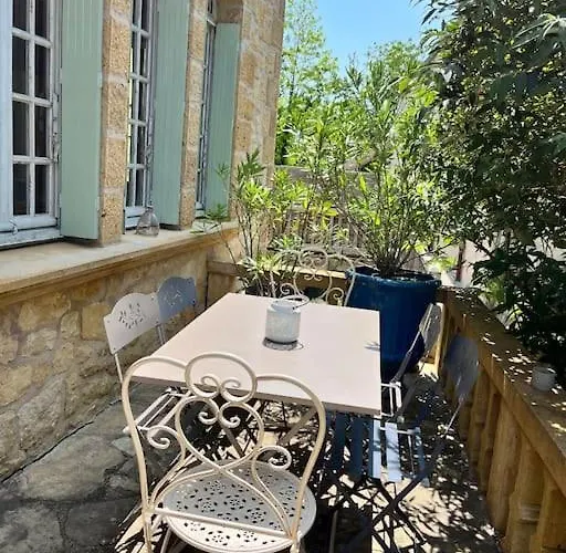 La Perigourdine Et Son 생-시프리엥