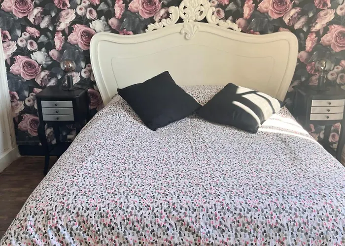 펜션 La Perigourdine Et Son